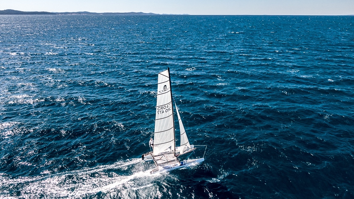 Sunce, more, maestral  •「Nacra 17」•  trening ispred Zadra
